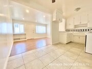 Photo - 1321 N Harvard Blvd Apartment Unit 5