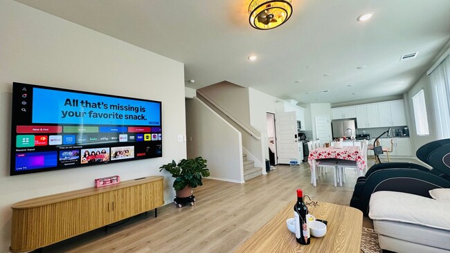 Photo - 1121 Tropic Ct