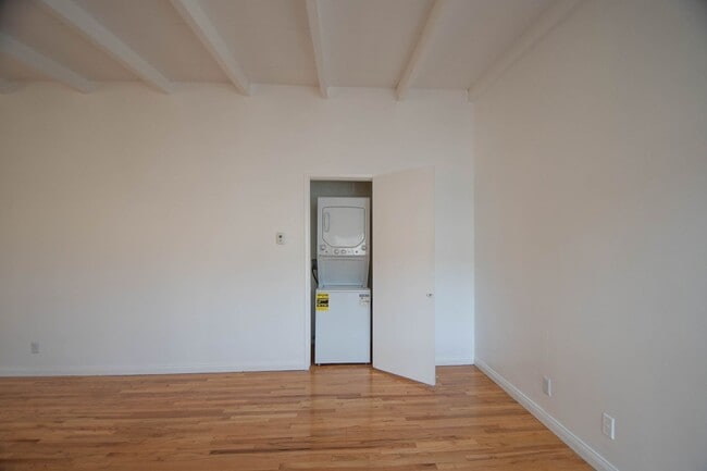 Photo - 4924 Tujunga Ave Unit 06