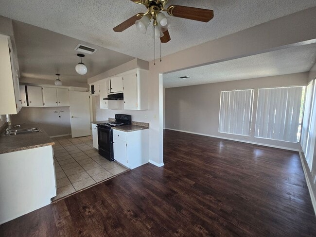 Photo - Holte &amp; Associates-Briarwood Ave Unit 41895