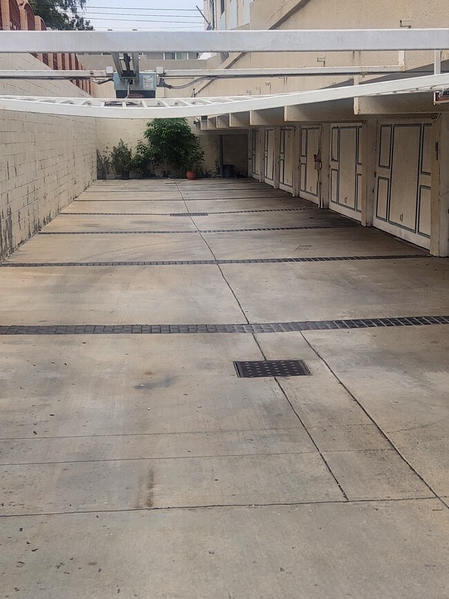 Photo - 335 E Plymouth St Unit 5