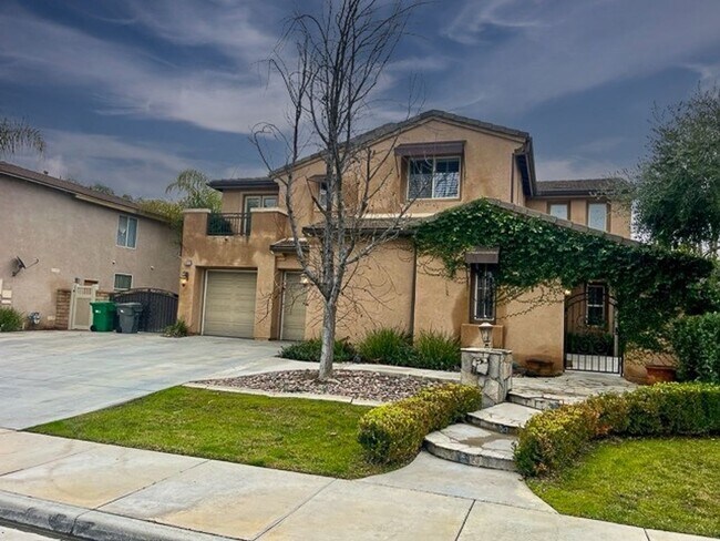 Photo - 5 bedroom Winchester home with a 3 car garage for LEASE!