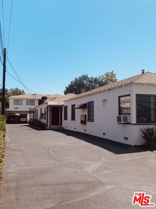 Photo - 604 Windsor Rd Unit B