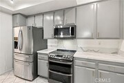 Photo - 14115 Moorpark St