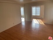 Photo - 130 E Hillcrest Blvd