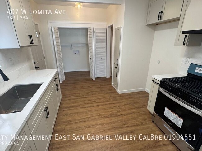 Photo - 407 W Lomita Ave