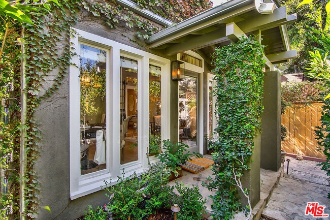 Photo - 5130 Raleigh St