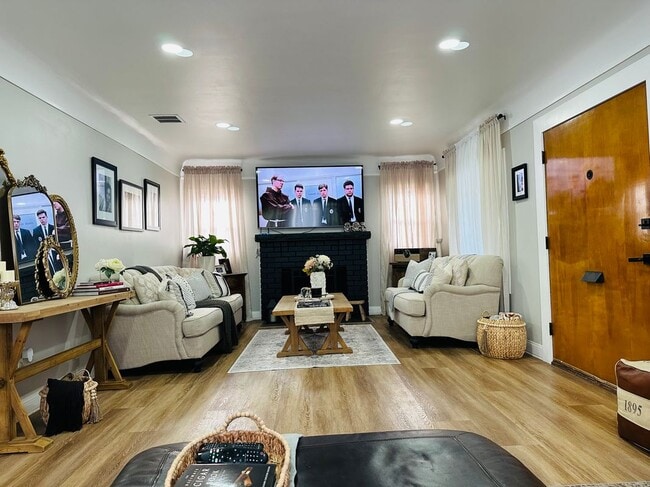 Photo - 236 W 127th St