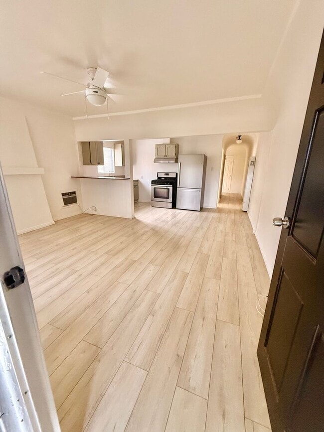 Photo - 3659 6th Ave Unit 3661 1/2 6th Ave