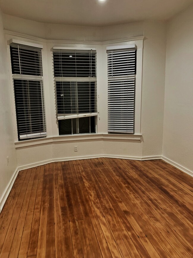 Photo - 1114 Poinsettia Dr Unit 8A