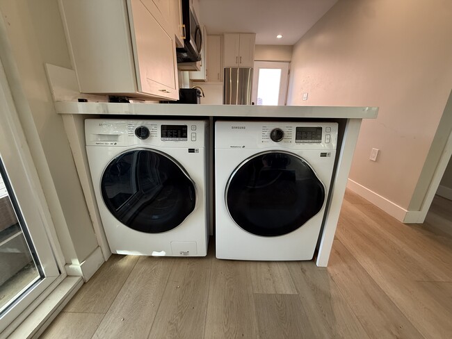 Photo - 8509 Croydon Ave