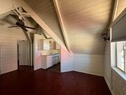 Photo - Cozy 1 Bedroom Apartment Located Near Free...