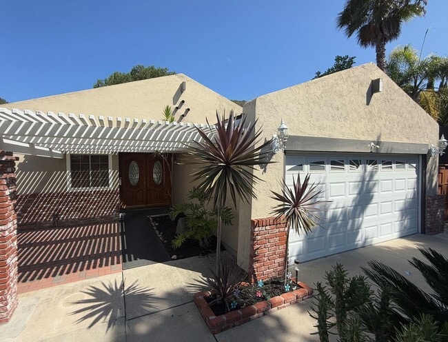 Gorgeous 3B/2BA House w/ Swimming Pool, A/... - Gorgeous 3B/2BA House w/ Swimming Pool, A/...