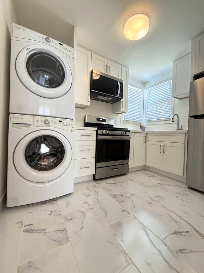 Photo - 1721 N Glenoaks Blvd Unit #2A