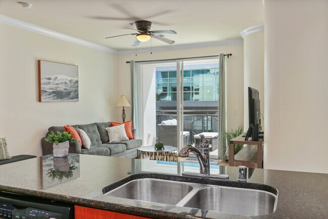 Photo - 525-511 Eleventh Ave Unit 1408