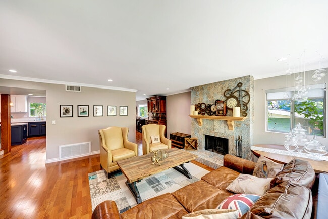 Photo - 4447 Saltillo St