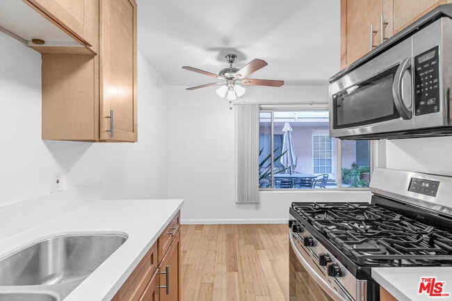 Building Photo - 2627 5th St Unit 3