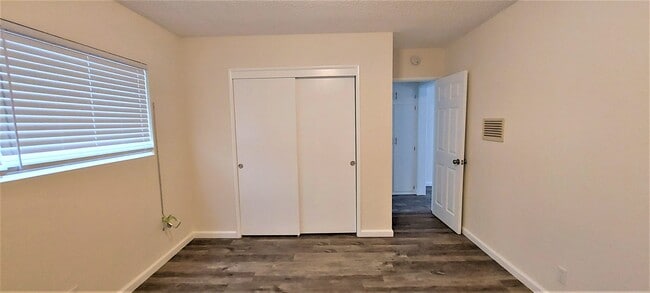 Photo - 12704 Cedar Ave Unit B