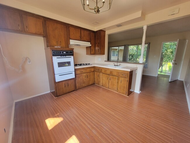 Photo - 13530 Leadwell St Unit 8