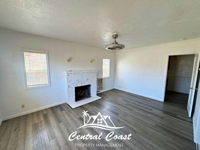 Photo - 722 E Cook St