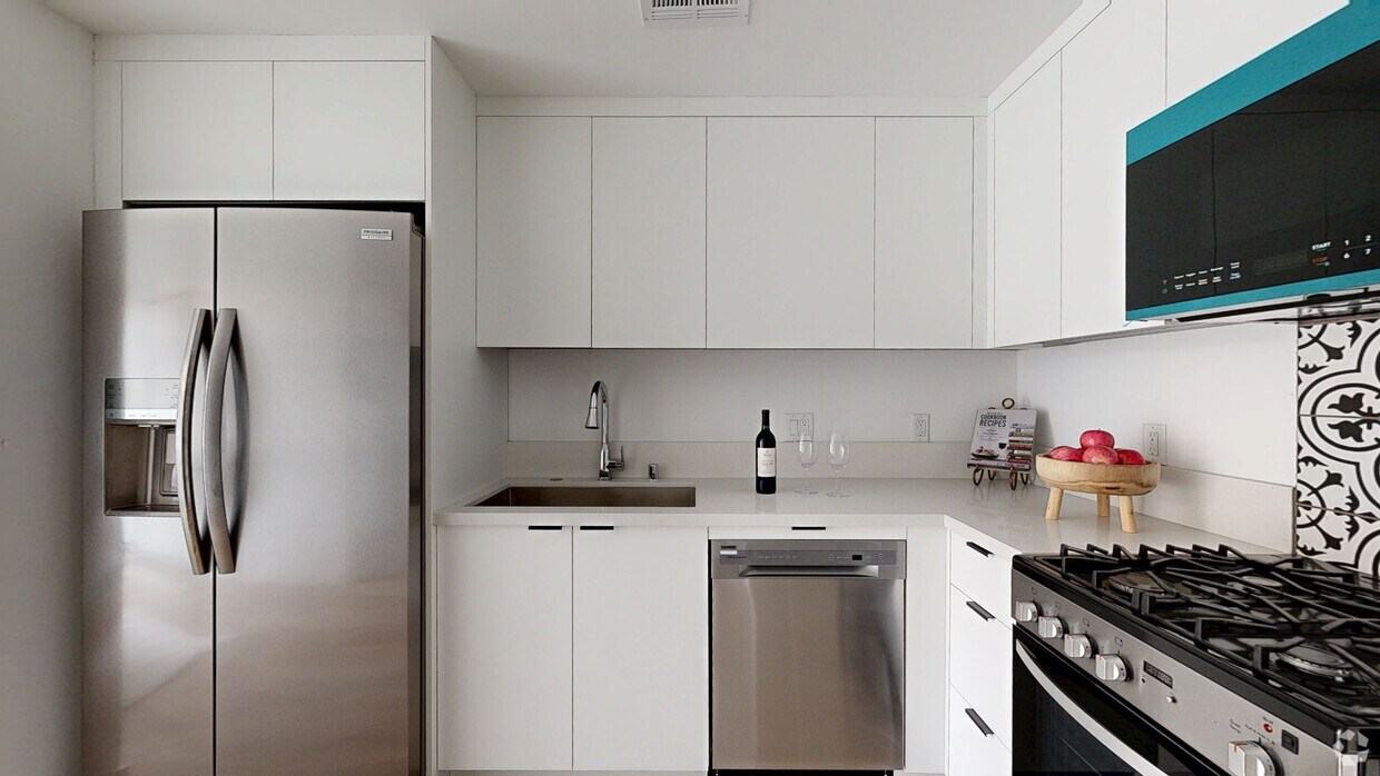 3D Tour - 5110 Bakman Ave