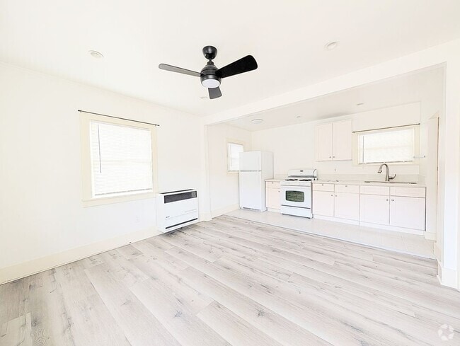 Building Photo - 1857 7th St Rental