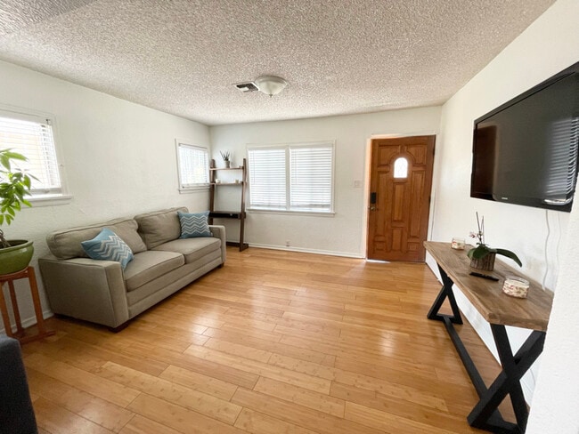 Photo - 6610 6th Ave