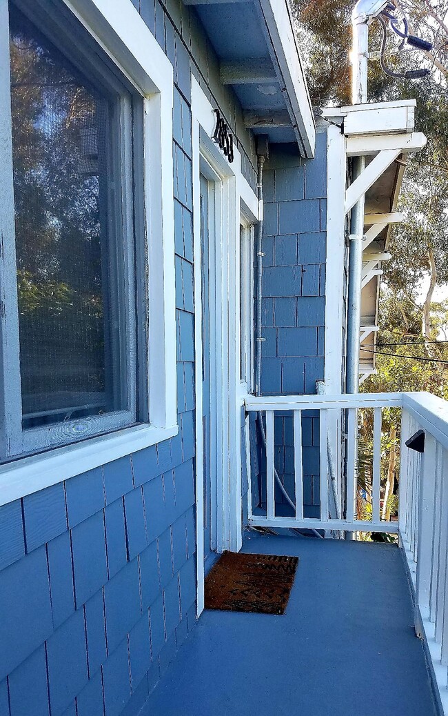 Building Photo - 2853 Hawthorn St Unit 3 - (2853 Hawthorn)