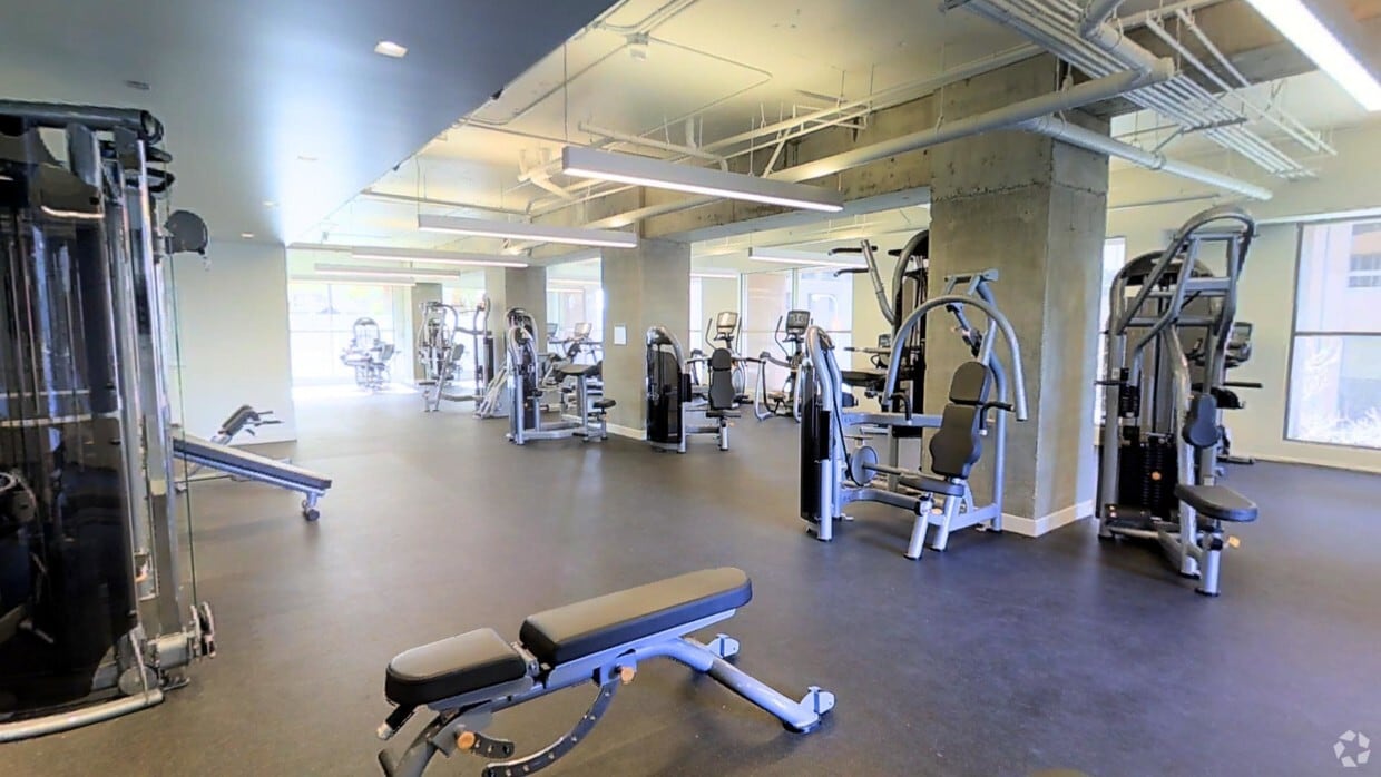 3D Tour - 255 Grand