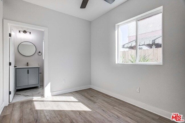 Photo - 624 W 83rd St