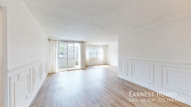 Photo - 4915 Tyrone Ave Unit 204