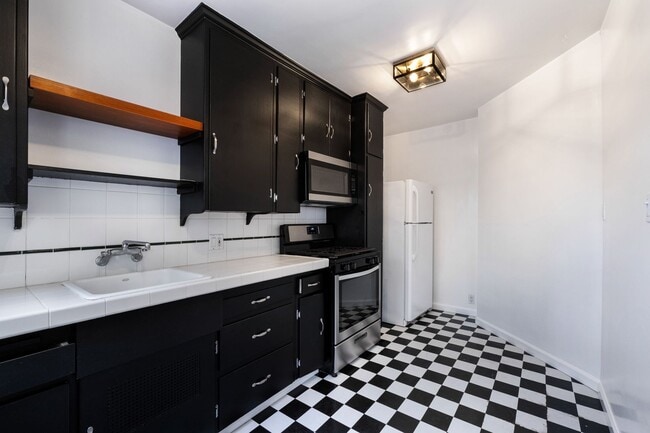 Photo - Private and comfortable 1 bed, 1 bath bung... Unit 9006