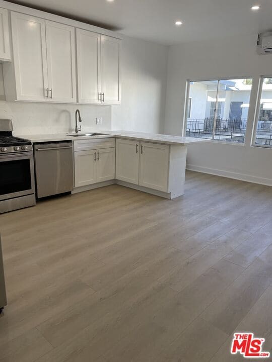 Photo - 5360 Kester Ave Unit 13