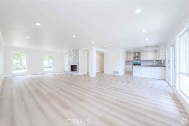 Building Photo - 996 S Hilda St Rental