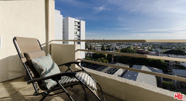 Photo - 1131 Alta Loma Rd Unit 403