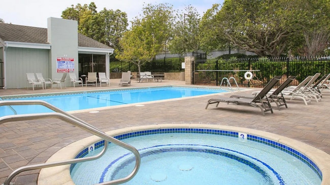 Photo - 475 Cannon Green Dr Condo Unit D, room A