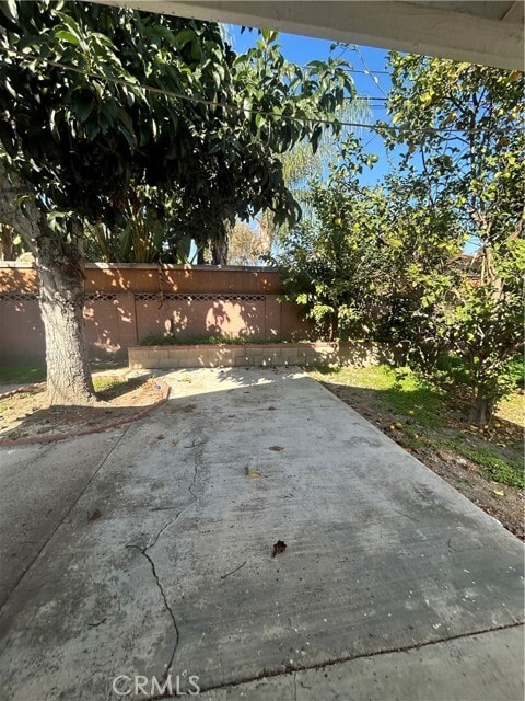 Building Photo - 2721 W Olive Ave