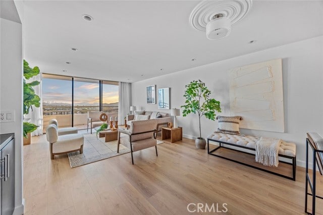 Photo - 343 Pioneer Dr Unit 1101