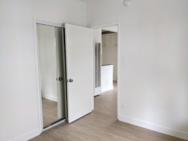 Photo - 1248 N Las Palmas Ave Unit 6