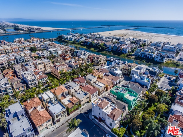 Photo - 143 Union Jack St