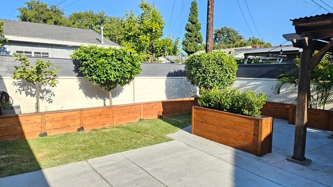 Photo - 6616 Plaska Ave