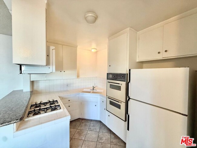 Photo - 127 Loma Vista St Unit 4