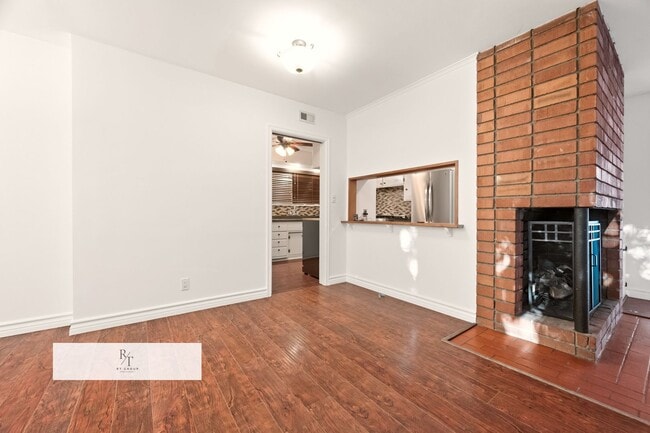 Photo - 6928 Vanscoy Ave