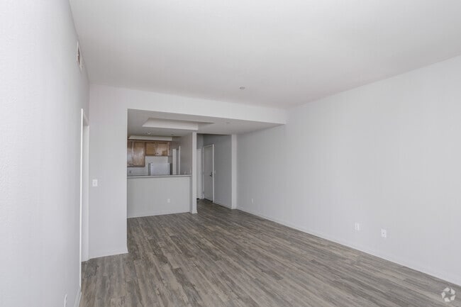 2BR, 2BA - 1045 SF - Lido Apartments - 3707 Motor Ave