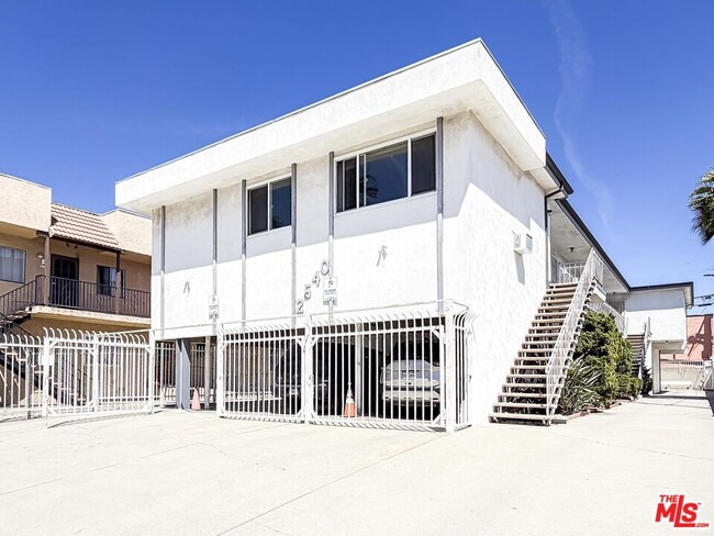 Photo - 2540 3rd Ave Unit #6