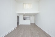 Photo - 14230 Victory Blvd