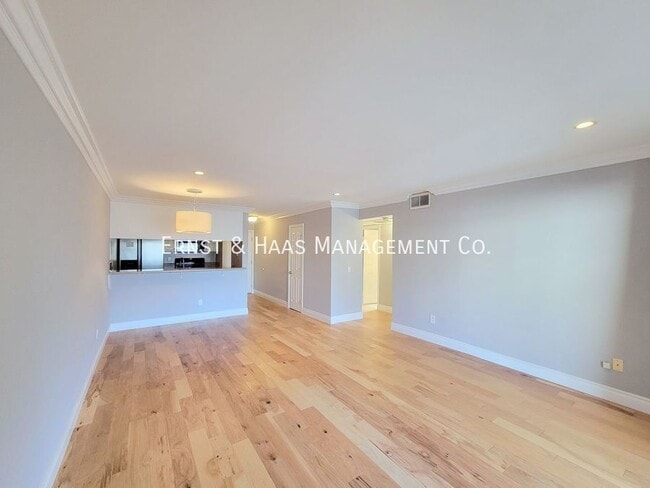 Photo - 421 W 6th St Unit #103