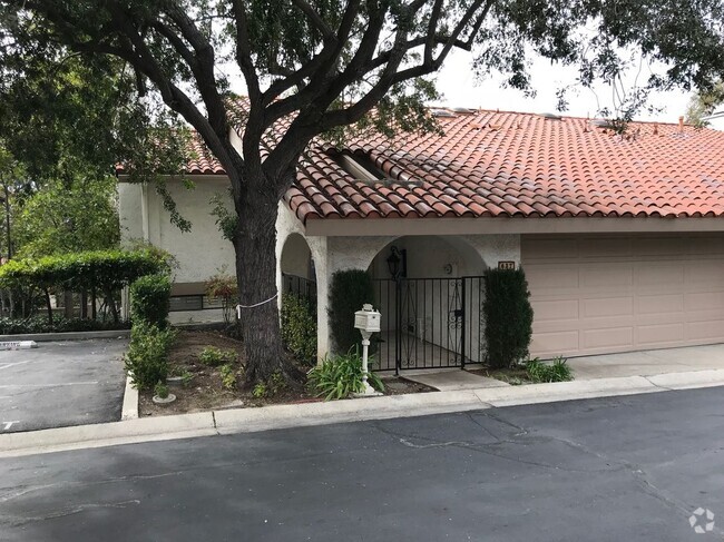 Building Photo - 637 Arroyo Oaks Dr Rental