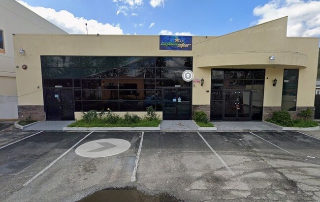Building Photo - 1470 W Holt Ave