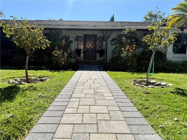 Photo - 22346 Burbank Blvd